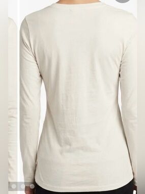 Active Basic | Essential Long Sleeve V-Neck Tee - Size S